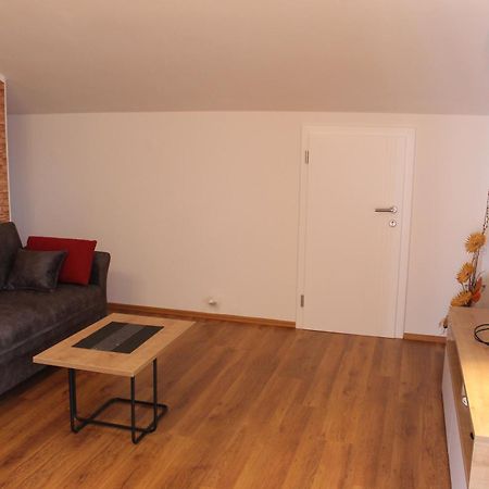 Apartmani Mladenka Малинска Экстерьер фото
