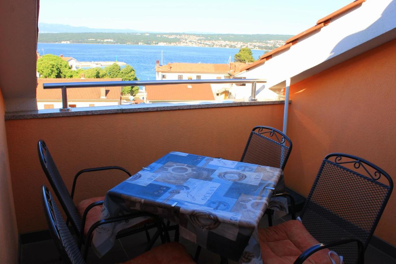 Apartmani Mladenka Малинска Экстерьер фото