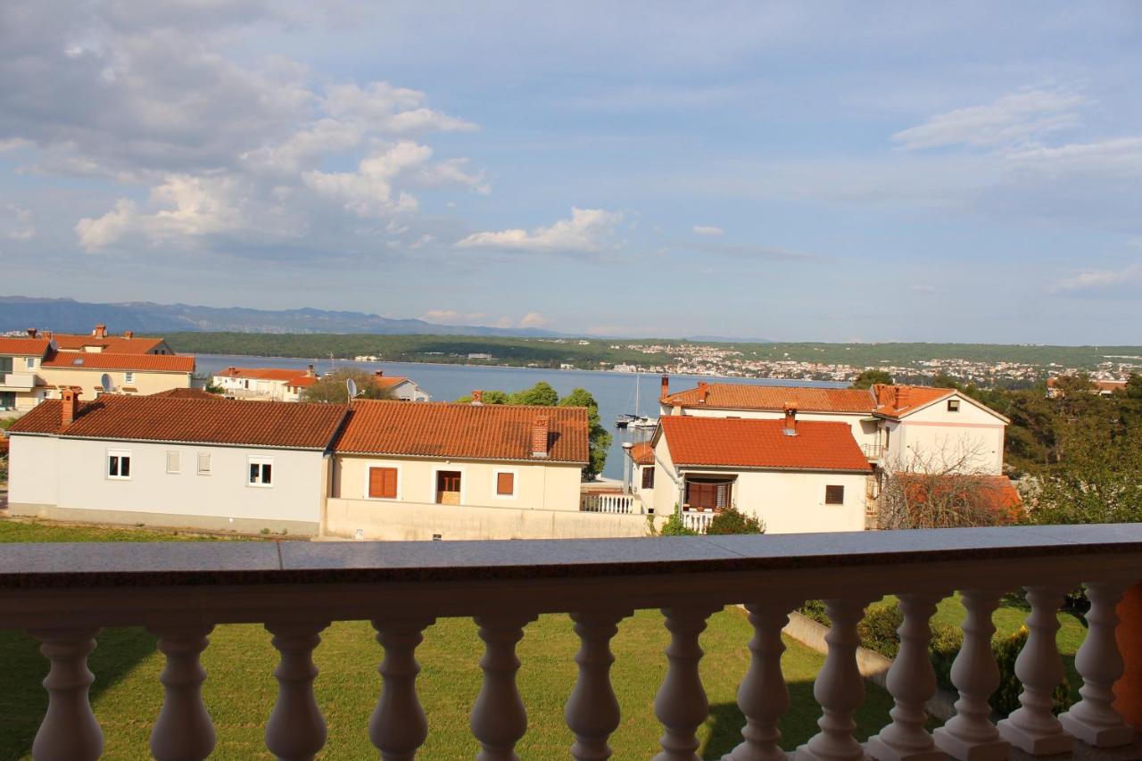 Apartmani Mladenka Малинска Экстерьер фото