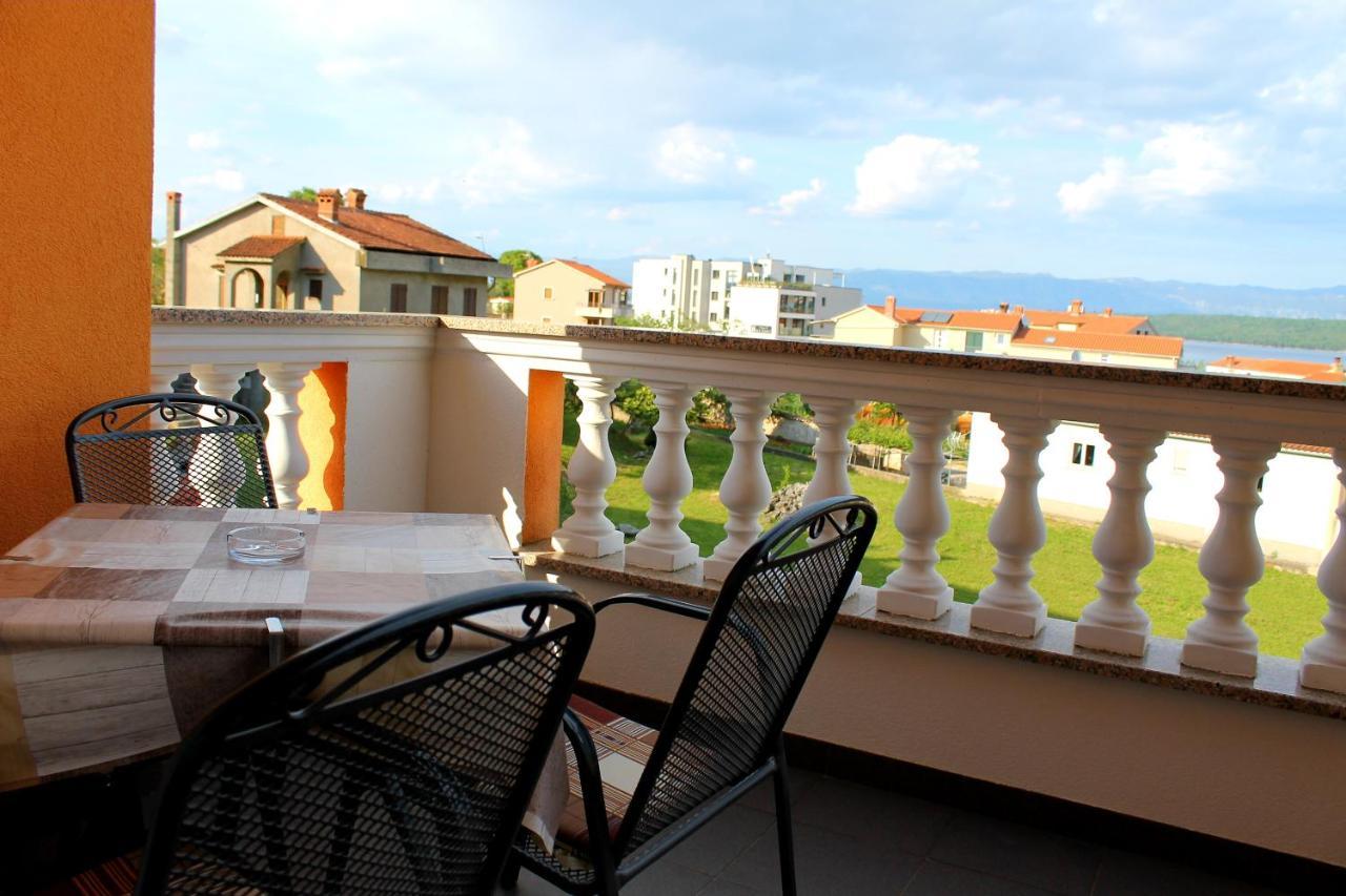 Apartmani Mladenka Малинска Экстерьер фото