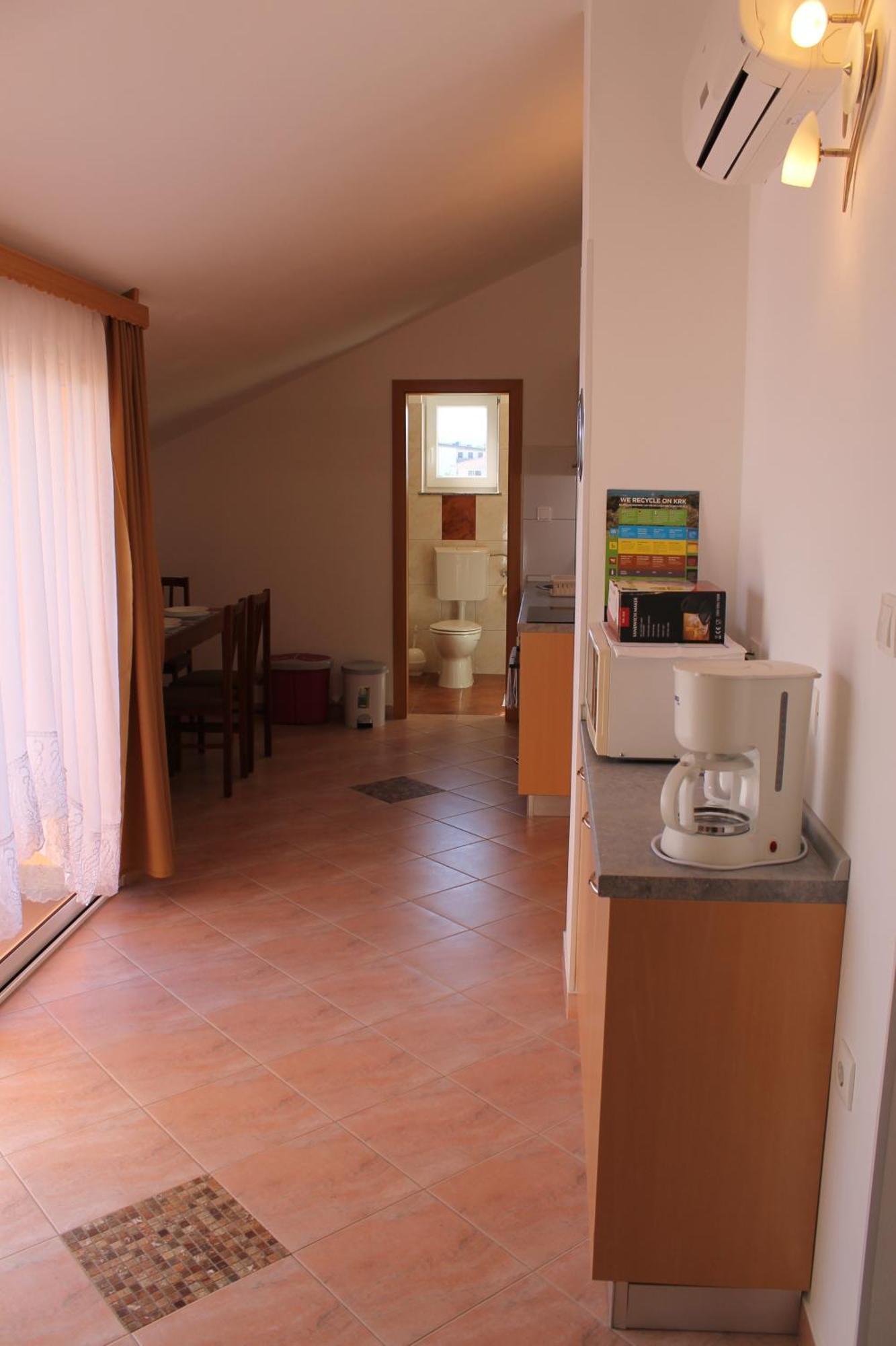 Apartmani Mladenka Малинска Экстерьер фото